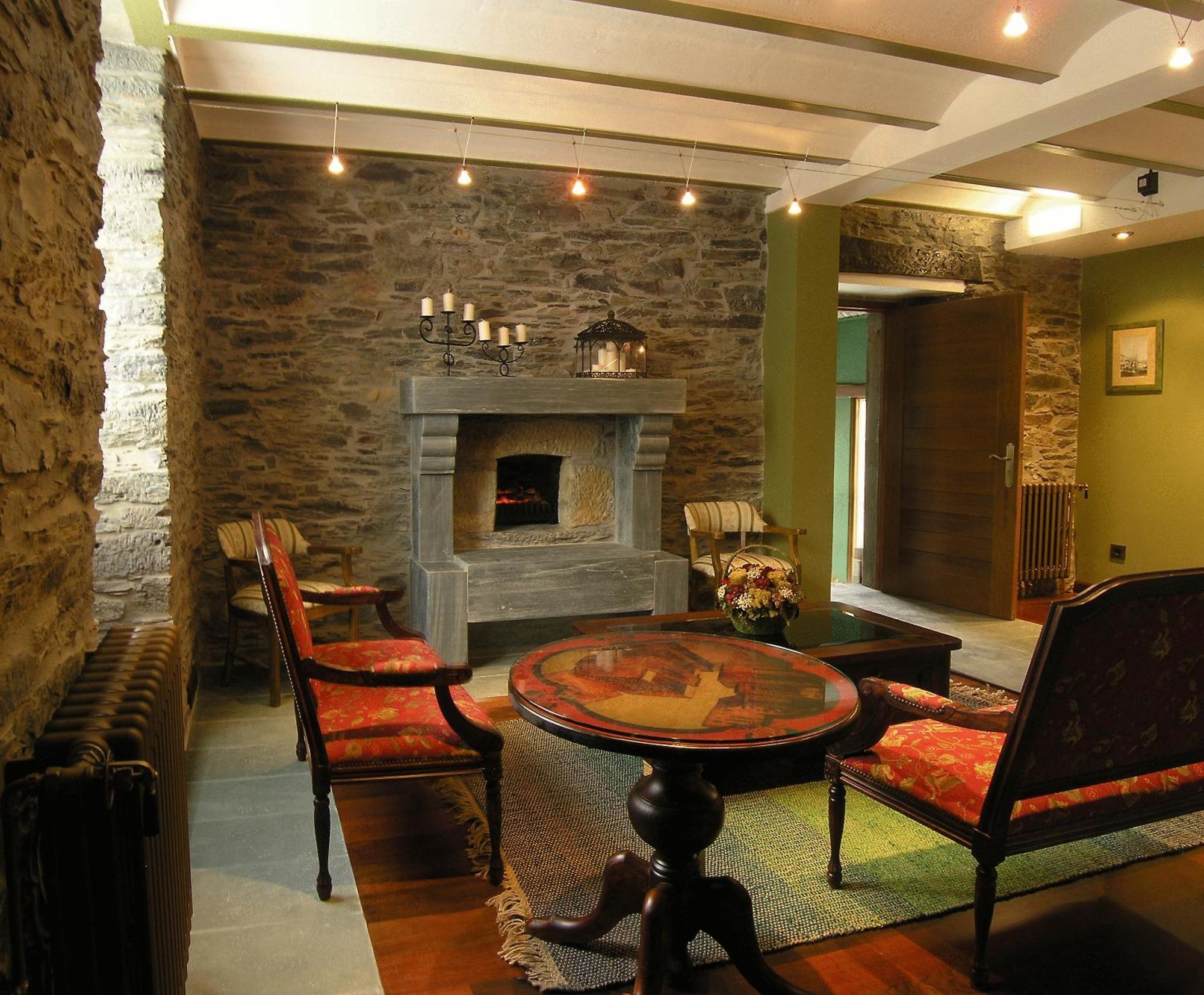 Casona El Gurugu Hotel Luarca Bagian luar foto