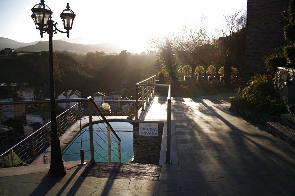 Casona El Gurugu Hotel Luarca Bagian luar foto
