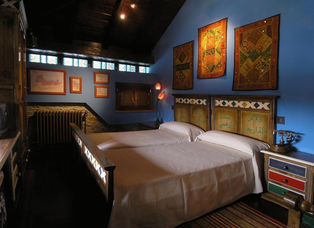 Casona El Gurugu Hotel Luarca Ruang foto