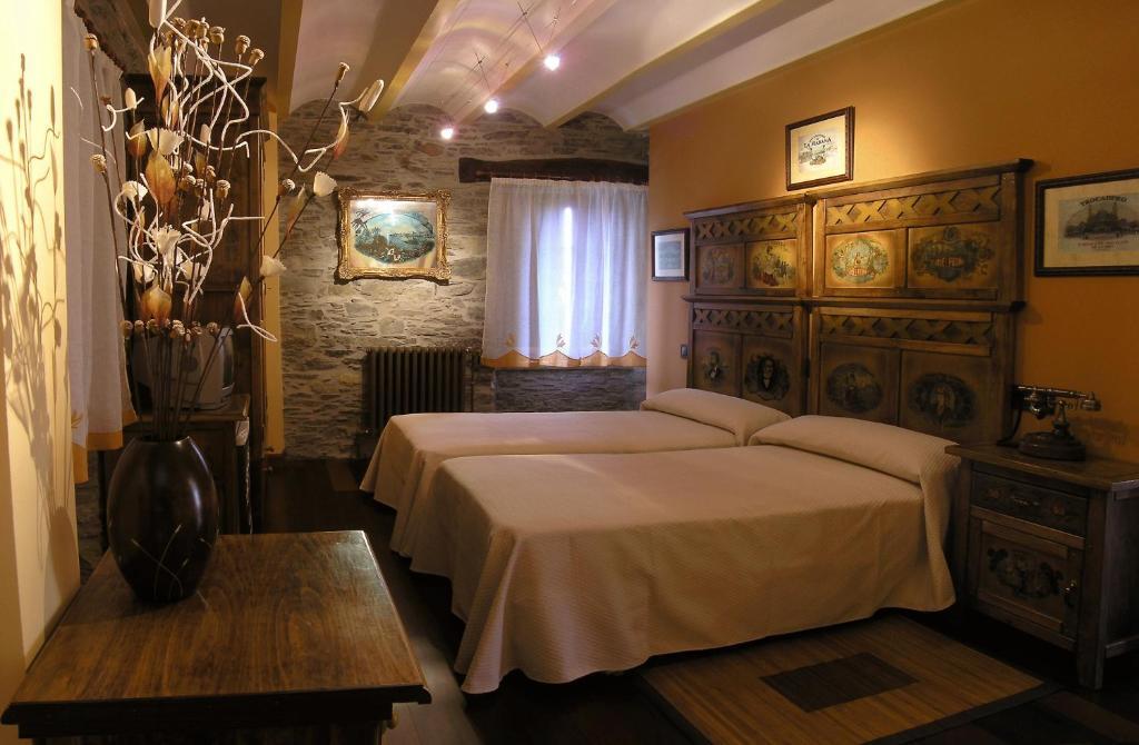 Casona El Gurugu Hotel Luarca Ruang foto